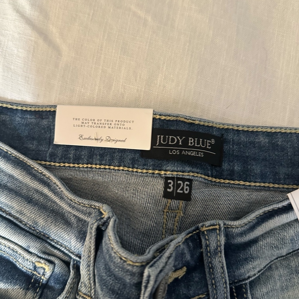 Judy Blue Ashley Mid Rise Bootcut Jeans (3/26) - Picture 5 of 8